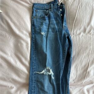 Distressed Levi Blue Denim Jeans